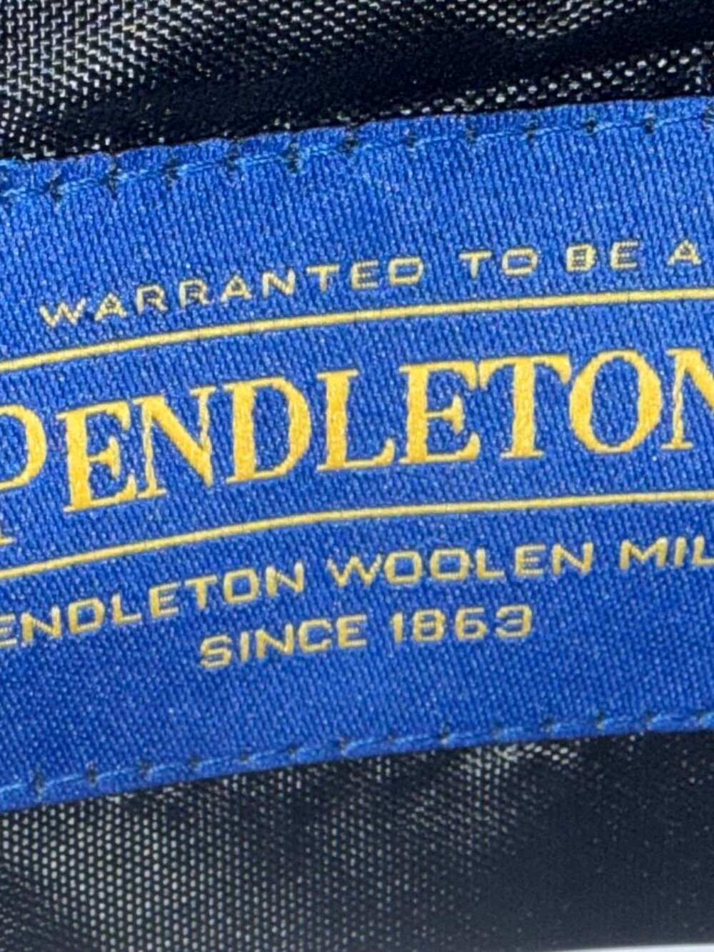 Pendleton Wool Southwest Blanket Tote Bag with Mini Purse - Picture 3 of 6